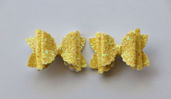 Virinnia Glitter Pigtail Bow (Set of two) on clips